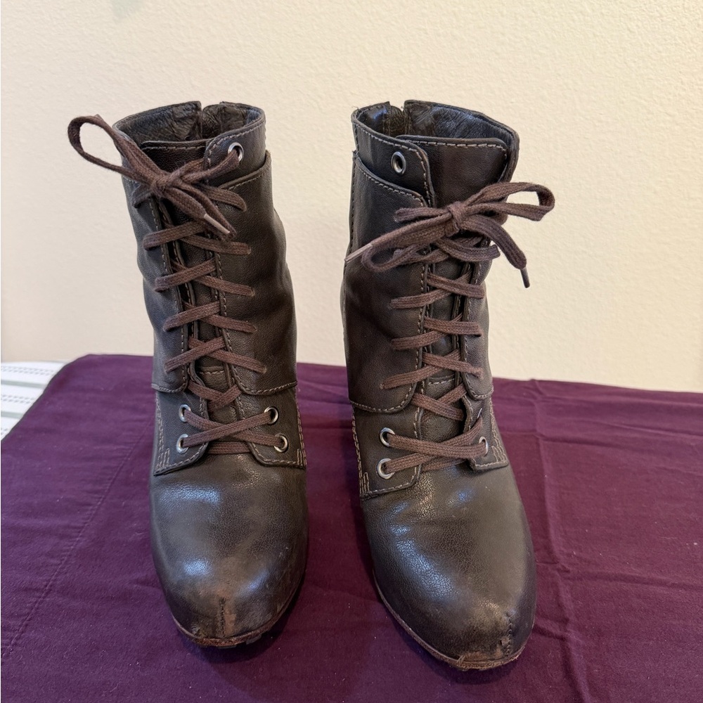 Vera Wang Lavender Stacked High Heel Boots - Lace Up "Combat / Moto Style" - Picture 3 of 11